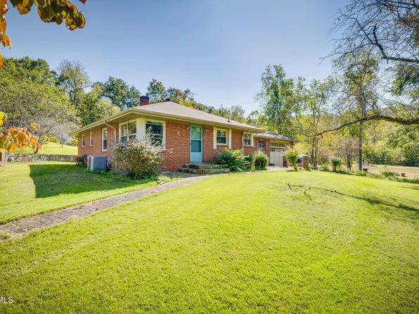 140 Evergreen Dr, Blountville, TN 37660