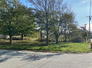 58 Bay St, Tiverton, RI 02878