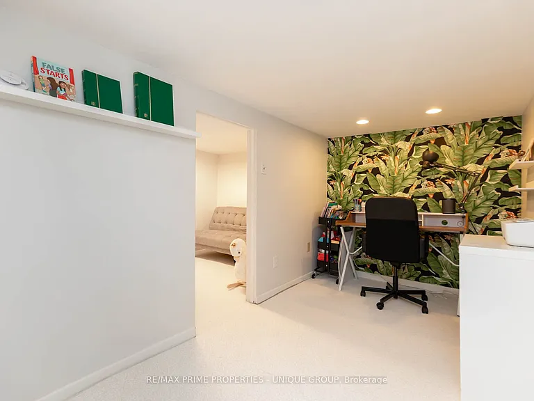 51 Spruce St — Photo 29