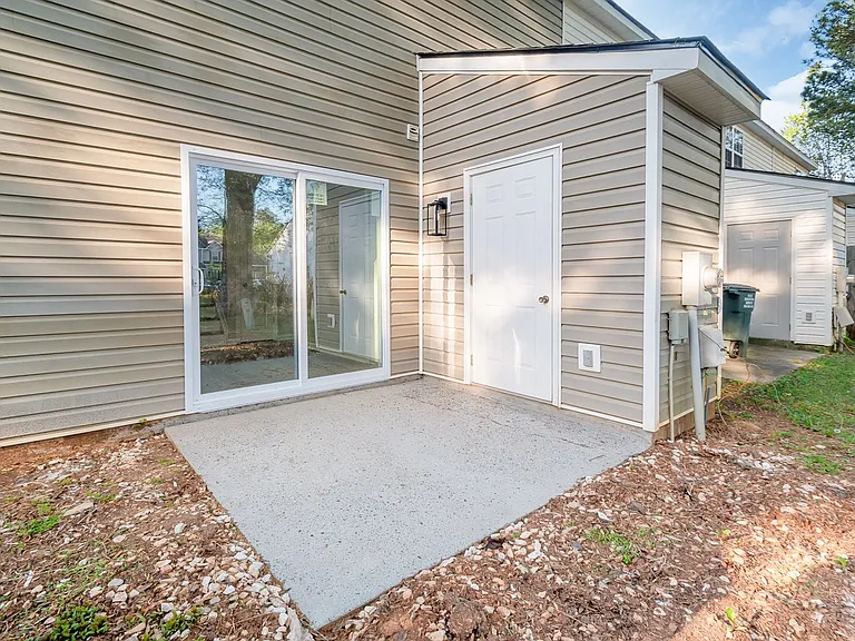 7819 Petrea Ln — Photo 30