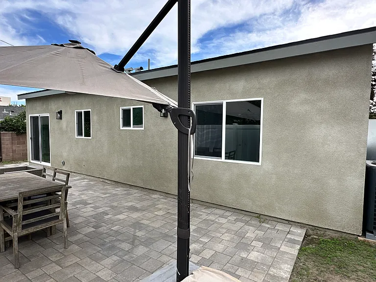 3617 W Victory Blvd — Photo 13
