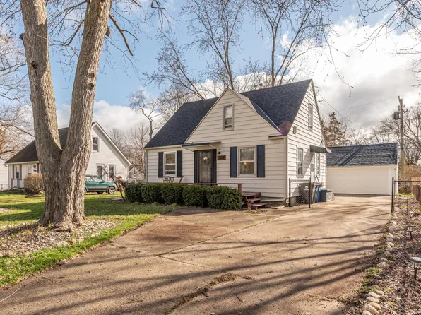 2849 Parkwood Ave, Ann Arbor, MI 48104