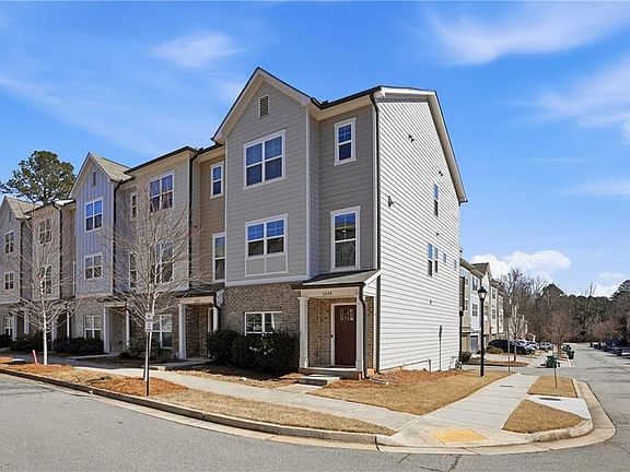 2nd image of 1614 Falcon Crest Way