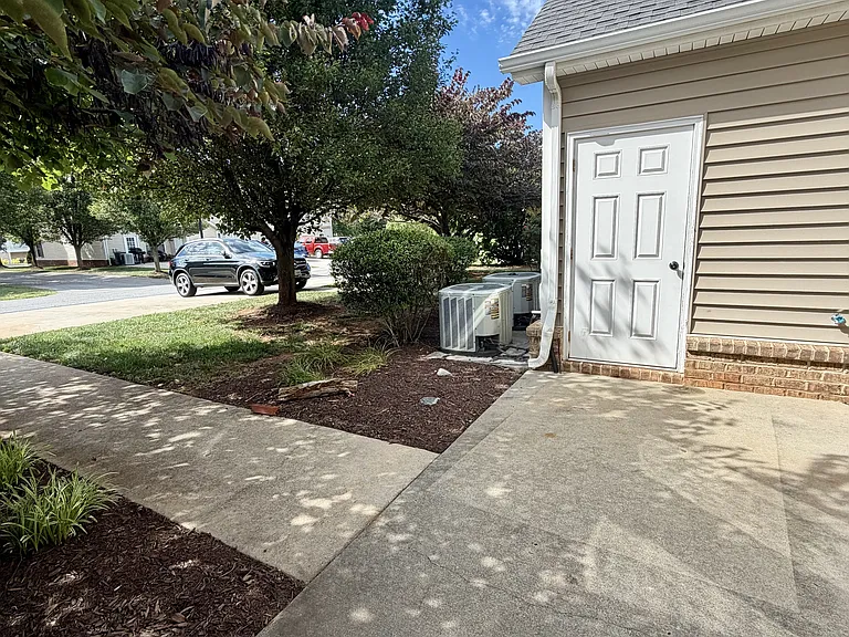 508 Capstone Dr #1 — Photo 28