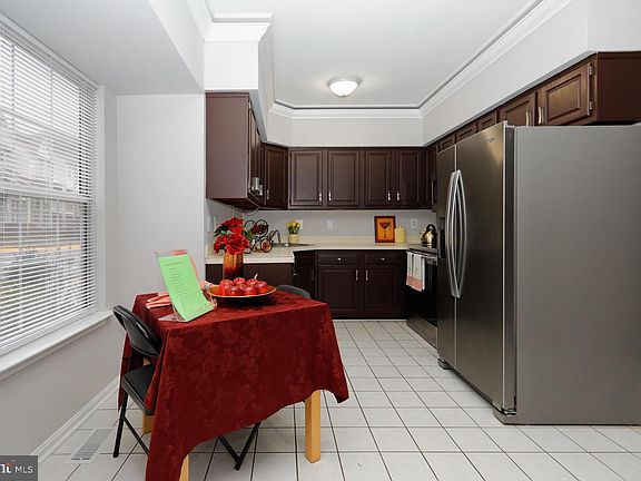 5th image of 15661 Montview Dr