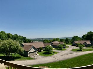 2083 Woods Ln UNIT 6, Petoskey, MI 49770