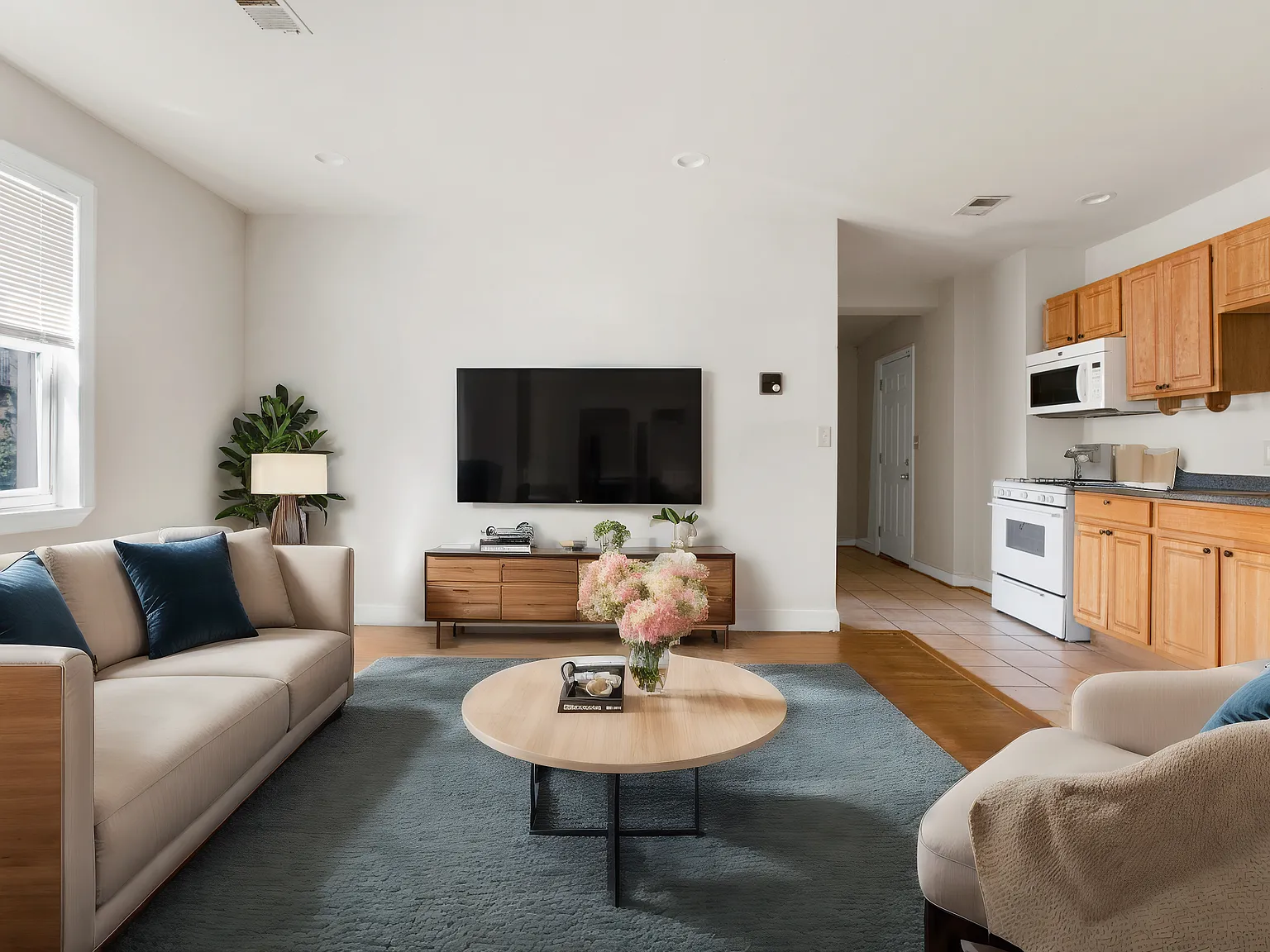 2 bed, 751 sqft, $1,750 — Photo 1