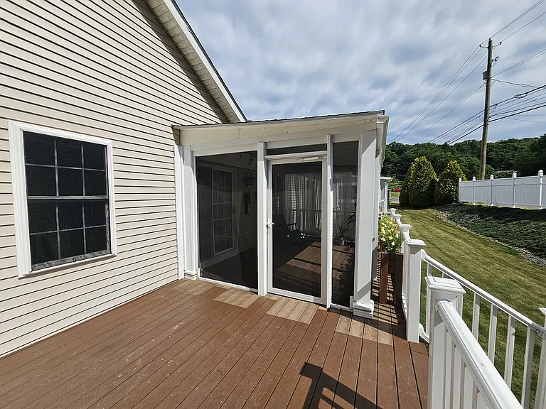 45 Somerset Dr — Photo 23