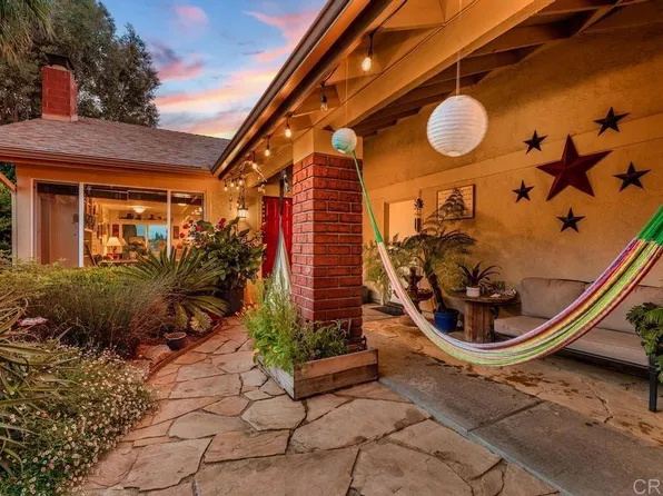 302 Pippin Dr, Fallbrook, CA 92028