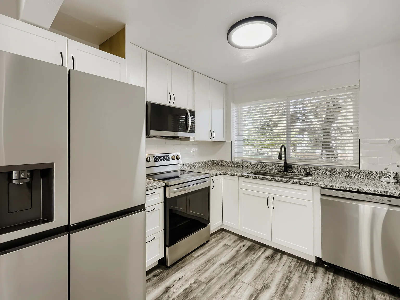 3 bed, 1463 sqft, $3,000 — Photo 2