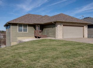 1405 E Fairwind, Ozark, MO 65721