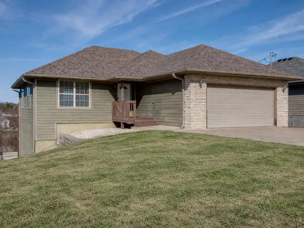 1405 E Fairwind, Ozark, MO 65721