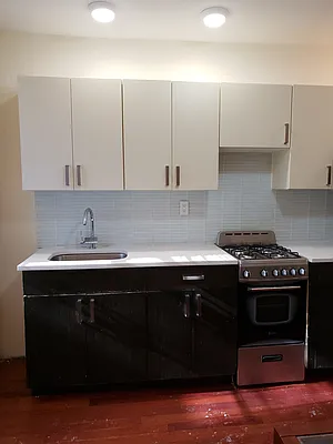 Rented by Signature Property Realty | media 8