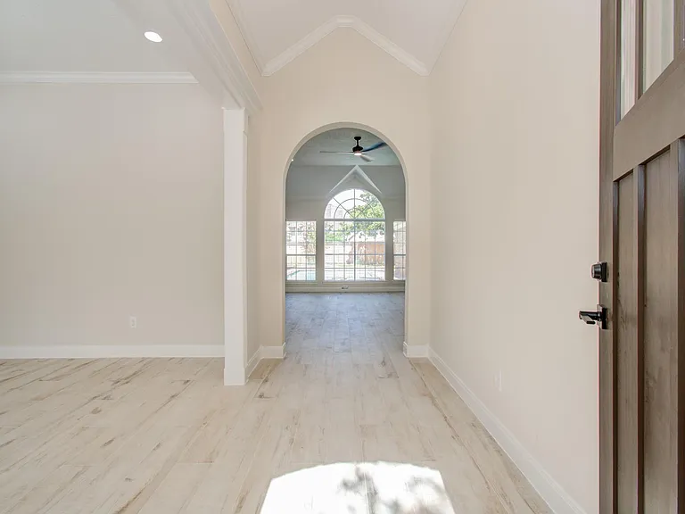 1711 Stone Meadows Ln — Photo 5