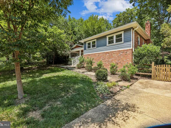 8109 Bainbridge Rd, Alexandria, VA 22308
