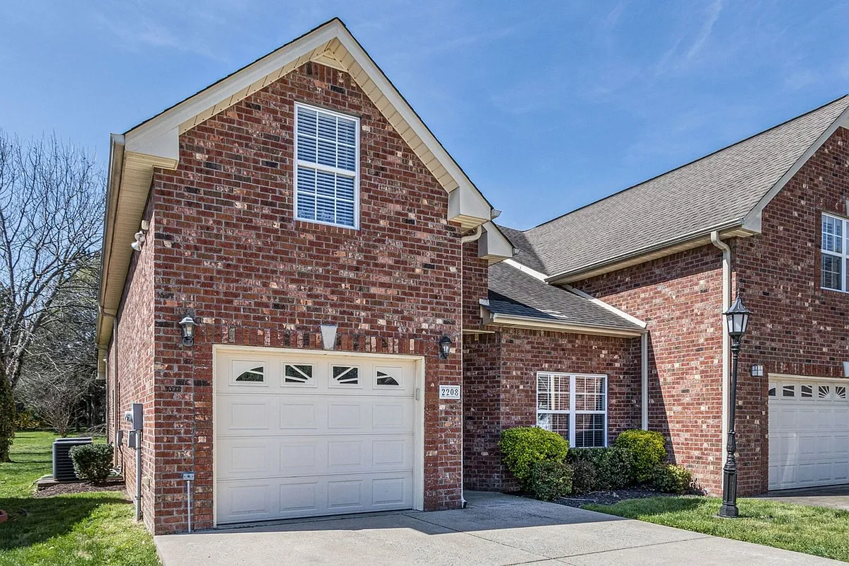 Building Photo - 2208 Stanford Ct