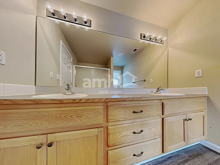2512 NW 15th St — Photo 14
