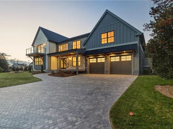 27 Marcello Dr, Jamestown, RI 02835