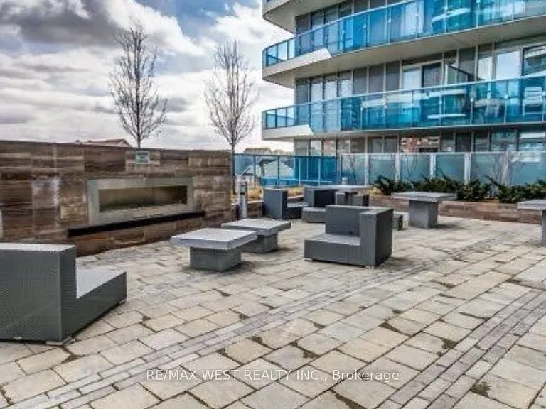 9471 Yonge St #630 — Photo 20