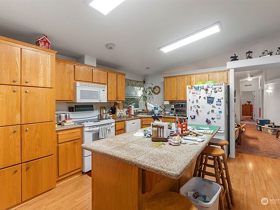 5th image of 5120 78th Avenue NE
