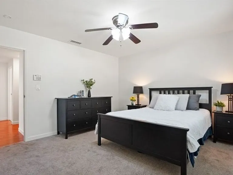 2590 Scott Pl — Photo 4