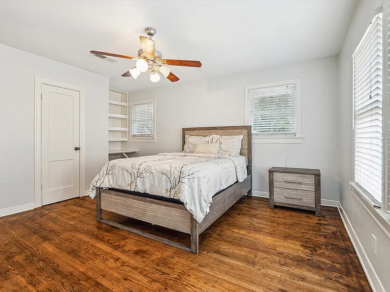 1745 Lexington St — Photo 12