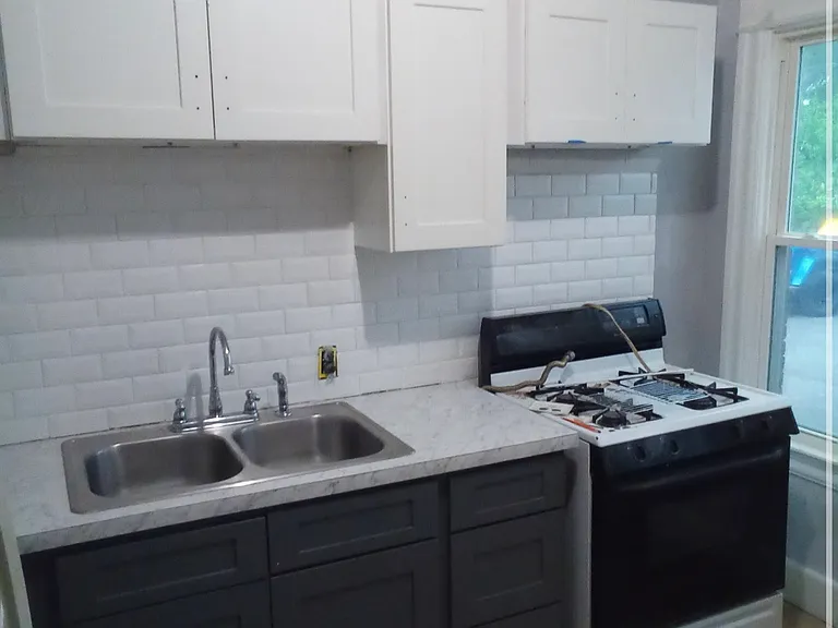 452 Maplewood Ave #LOWER RIGHT — Photo 8