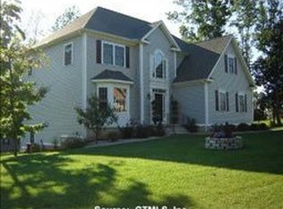 9 Ribera Ln, Middletown, CT 06457