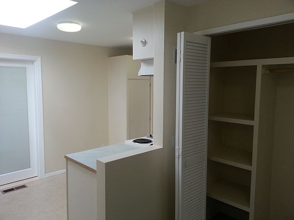 front hallway to kitchen