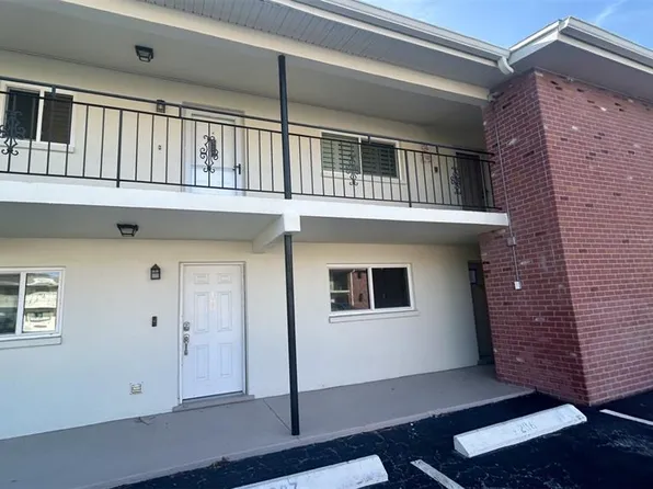 4570 Overlook Dr NE APT 180, Saint Petersburg, FL 33703