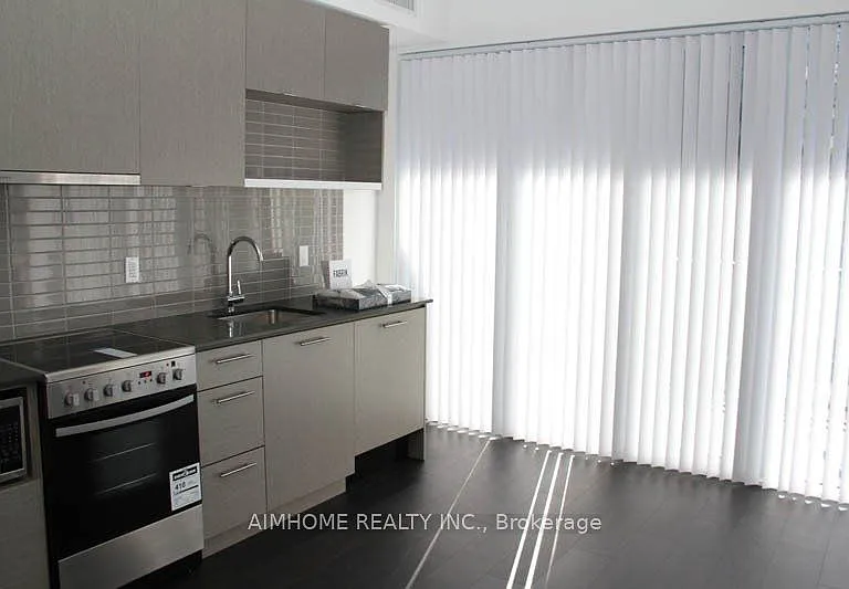435 Richmond St W #505 — Photo 3