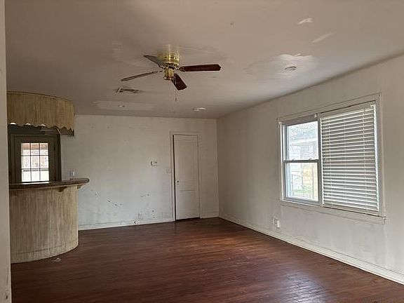 2nd image of 336 S 15th St