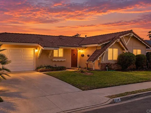 2241 Edgewood Pl, Oceanside, CA 92054