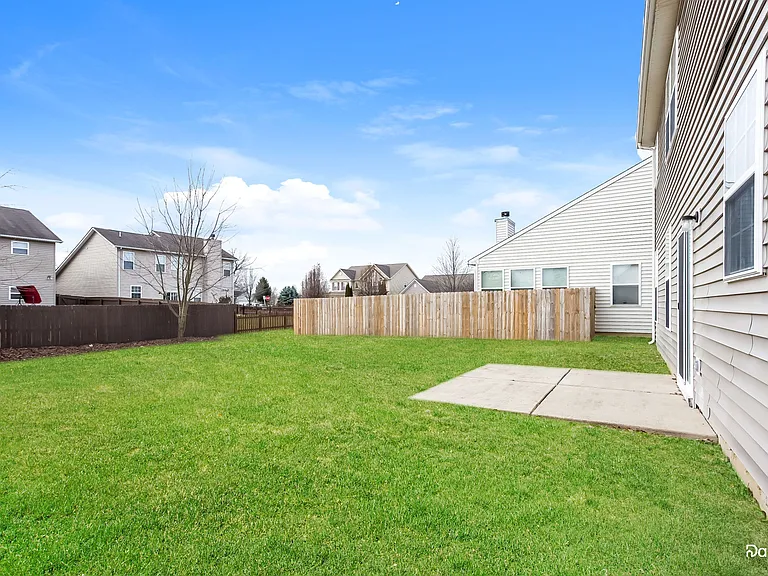 6535 Locust Grove Dr — Photo 15
