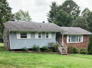 1322 Koblan Dr, Hixson, TN 37343