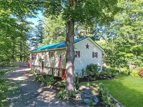 591 Route 135, Monmouth, ME 04259