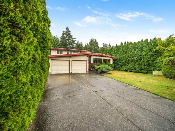 8880 Carmichael St, Richmond, BC V6Y 2W4