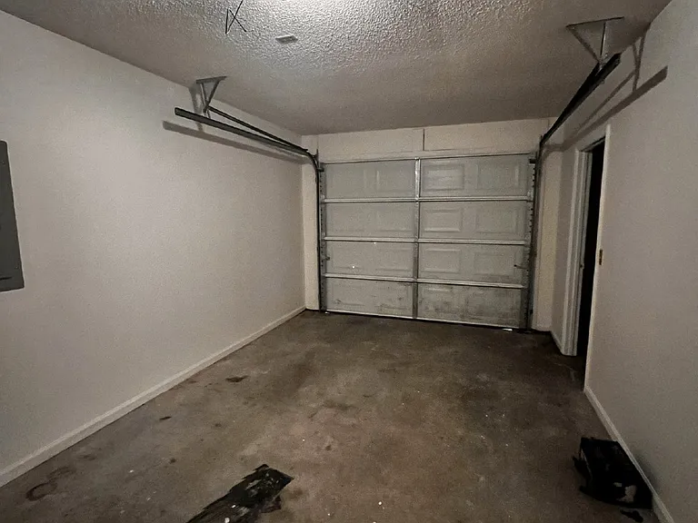 160 Waters Ave — Photo 7