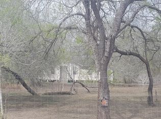 146 N Shore Rd, Swinney Switch, TX 78368