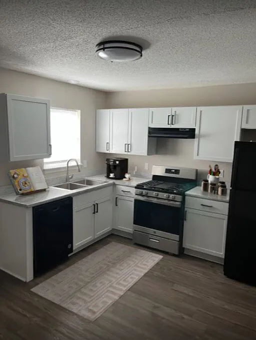 Building Photo - Tristan Townhomes