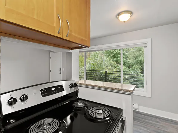 Westcrest Apartments, 9231 35th Ave SW #8, Seattle, WA 98126