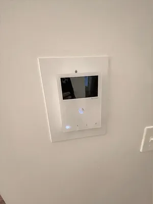 Rented by Douglas Elliman | media 16