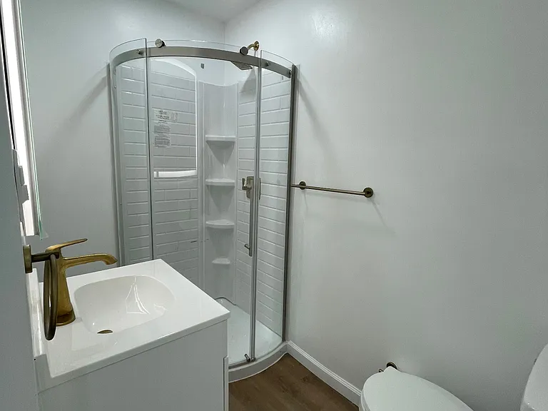 4063 Lincoln Ave #E — Photo 3