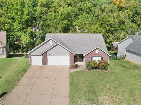1249 Konert Valley Dr, Fenton, MO 63026