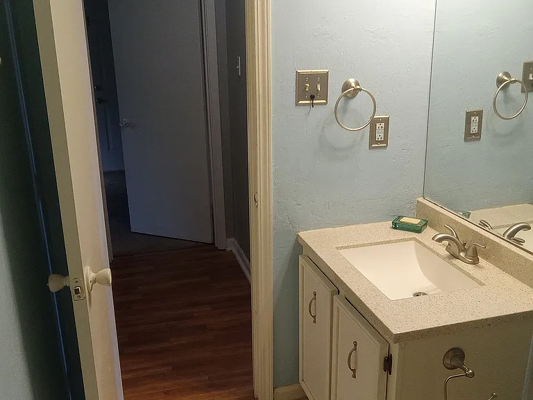 1410 W 55th St — Photo 11