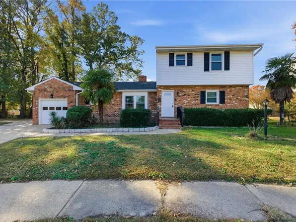 228 Woodbury Forrest Dr, Hampton, VA 23666