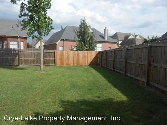 3rd image of 1620 S Frence Creek Cv
