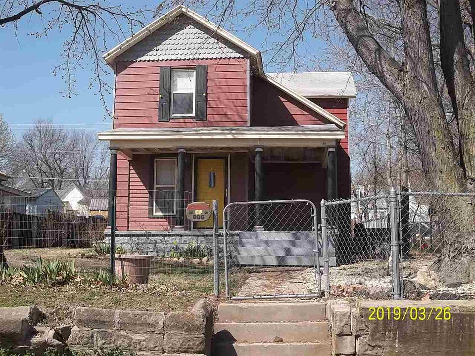1st image of 315 S D St