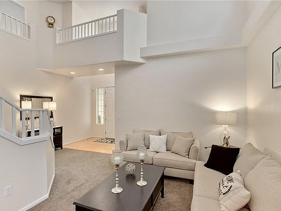 5th image of 6210 Montevista Dr SE