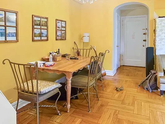 Rented by Rachel Realty | media 32